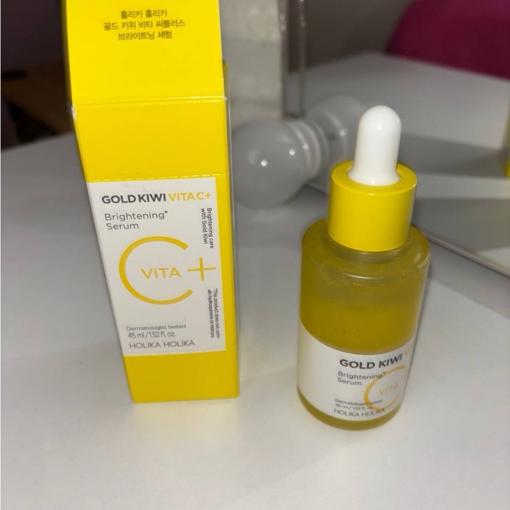 Gold Kiwi Brightening Serum - Yellow